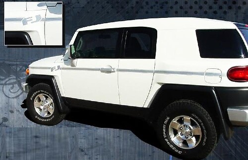Le strisce Toyota FJ Cruiser sono compatibili con gli anni 2009, 2010, 2011 e 2012.
