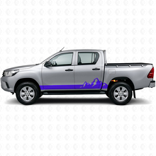 Adesivo in vinile a strisce sottili con montagne per battitacco Toyota Hilux 2015+ 2