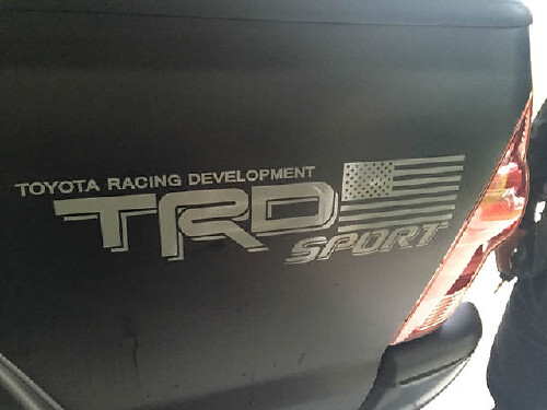 Coppia adesivi laterali in vinile con bandiera USA TRD Sport per Toyota Tacoma