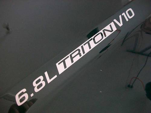 6.8L Triton V10 (coppia) Cappuccio decalcomanie adesivo emblema Ford F250 F350 SD Excursion