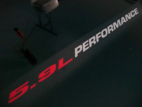 Coppia di Adesivi in Vinile per Cofano Performance 5.9L per Dodge Ram Cummins