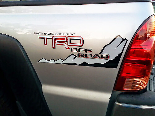 Set di adesivi laterali in vinile TRD Off Road Mountain Bed per camion Toyota