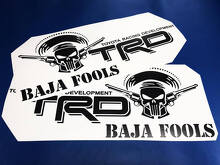 Adesivi Laterali con Teschio Punisher in Stile TRD Baja per Camion Toyota_3