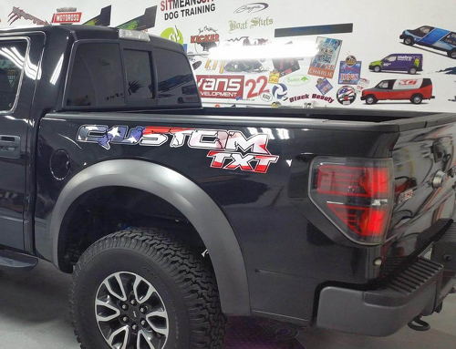 KIT ADESIVI IN VINILE USA FLAG STRAPPATO PER BORDO LETTO PER MUSCLECAR TRUCK