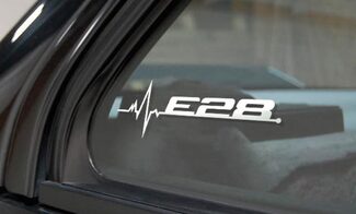 La BMW E28 è nella grafica delle decalcomanie per gli adesivi per finestrini del mio Blood
