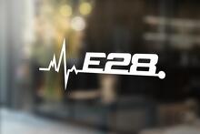 La BMW E28 è nella grafica delle decalcomanie per gli adesivi per finestrini del mio Blood
 2