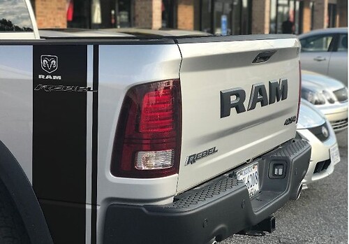 2 decalcomanie Dodge Ram Rebel 1500 5.7L TRX strisce laterali adesivi in ​​vinile Hemi Graphics