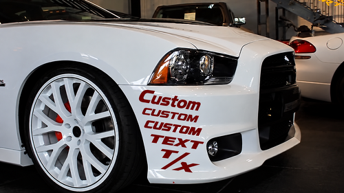 Custom CUSTOM TEXT T/X Lettering Kit — Adesivo in vinile (paraurti anteriore) per Dodge Charger