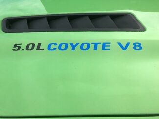 2x 5.0L COYOTE V8 Cappuccio adesivo decalcomanie emblema Ford F150 Boss Mustang 1