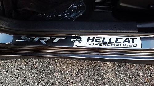 Adesivi in Vinile per Battitacco Stile SRT Hellcat Set per Dodge Challenger Charger