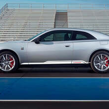 Adesivi Strisce Laterali Sottoporta 2 per Dodge Charger Elettrico 2