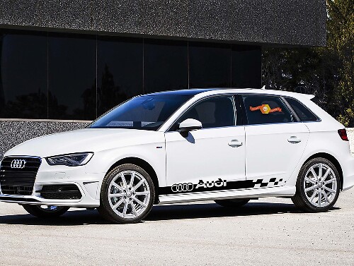 Kit di adesivi in vinile a strisce laterali a scacchi stile racing per Audi A5