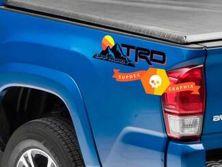 Coppia di TRD Off Road Vintage Old Style Sunset Style Bed Side Vinyl Stickers Decal Toyota Tacoma Tundra FJ Cruiser
