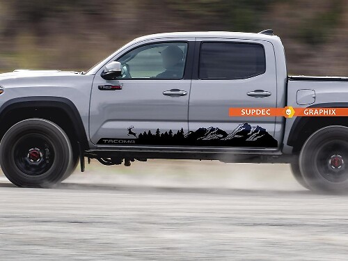 Adesivo in Vinile Laterale Montagne, Alberi e Cervo per Toyota Tacoma