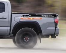 Coppia di adesivi in ​​vinile TRD Off Road con strisce laterali del letto adatti a Tacoma 2013 - 2020
 2