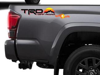 Coppia di TRD 4x4 fuoristrada con montagne Vintage Sunset Old Style Side Vinyl Stickers Decal adatta a Tacoma Tundra 4Runner
 1