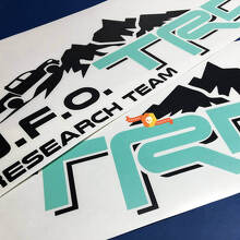 Adesivi Laterali a Coppia Stile TRD U.F.O. Research Team per Toyota Tacoma_2