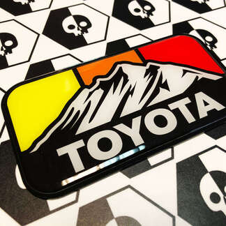 New Toyota Mountains Retro Vintage Colors Badge Emblem Decalcomania a cupola con polistirene ad alto impatto

