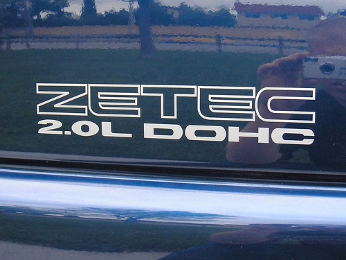 2 decalcomanie emblema DOHC ZETEC 2.0L 1997-2002 Ford Escort ZX2 97-02